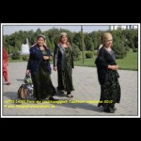 16753 14082 Platz der Unabhaengigkeit Taschkent Usbekistan 2010.JPG